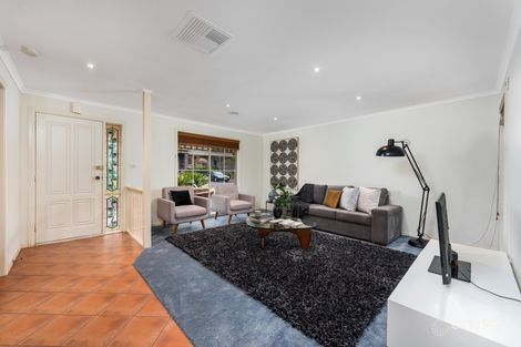 Property photo of 2 Whitegum Way Bundoora VIC 3083