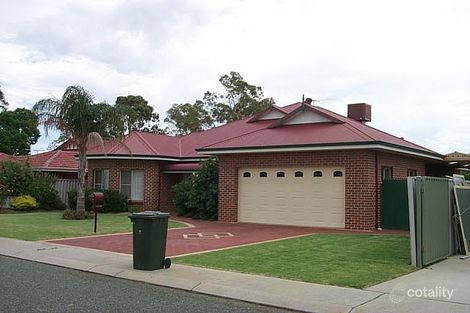 4 Woodall Ct, High Wycombe, WA 6057