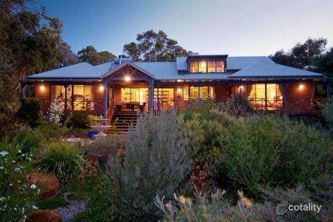 17 Woodlands Way, Quindalup, WA 6281