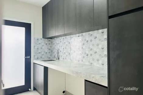 Property photo of 10 Stringybark Drive Donnybrook VIC 3064