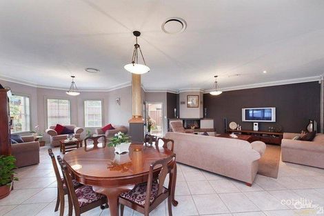 Property photo of 4 Paddock Close Casula NSW 2170