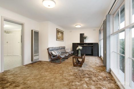 Property photo of 51 Kurrajong Crescent Watsonia North VIC 3087