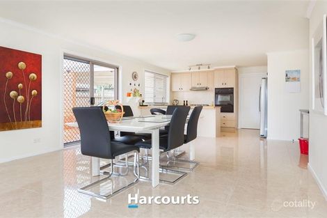 Property photo of 2 Kelburn Road Berwick VIC 3806