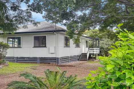 15 Elizabeth St, Esk, QLD 4312