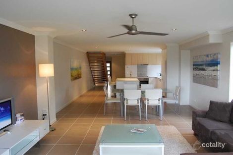 Property photo of 2/5A Ashton Street Labrador QLD 4215