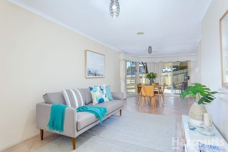 Property photo of 33 Taylor Street Ngunnawal ACT 2913