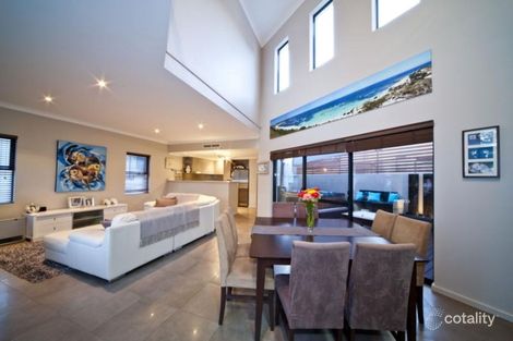 4/6 Nautilus Cres, Scarborough, WA 6019