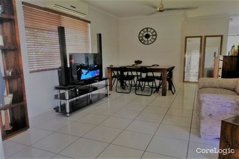 Property photo of 11 Davis Close Manoora QLD 4870