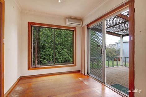 Property photo of 2 Little Avenue Hamlyn Heights VIC 3215