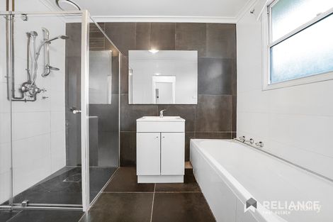 Property photo of 10 Malleehen Street Werribee VIC 3030