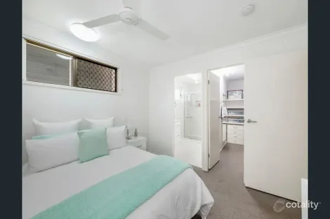 Property photo of 25 Jenalyn Crescent Avoca QLD 4670