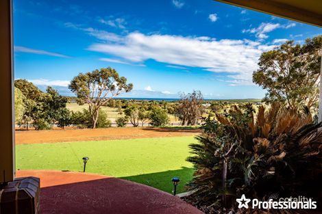 Property photo of 7 Redcliffe Concourse White Peak WA 6532