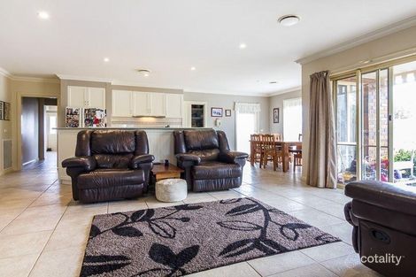 Property photo of 11 Rusrees Court Drouin VIC 3818