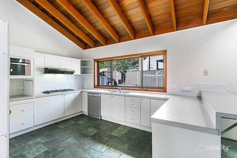 Property photo of 2 Yanchep Place Yarrawarrah NSW 2233