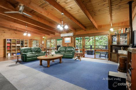 Property photo of 21 Mannish Road Wattle Glen VIC 3096
