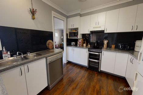 Property photo of 14 Avondale Drive Orange NSW 2800