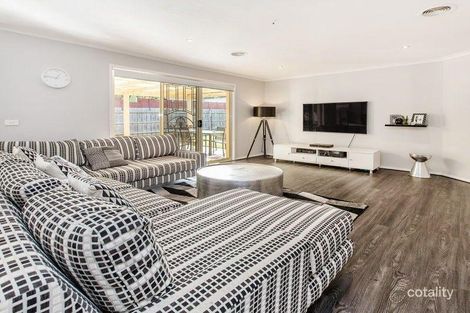 Property photo of 13 Caversham Drive Mornington VIC 3931