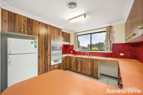 Property photo of 58 Holden Crescent Wanniassa ACT 2903