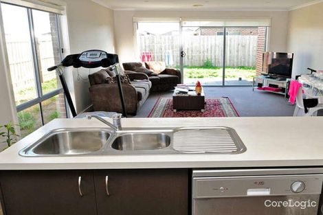 Property photo of 60 James Cook Drive Truganina VIC 3029