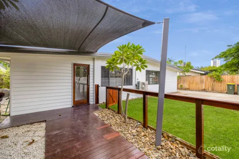 36 Boongala Rd, Broadbeach Waters, QLD 4218