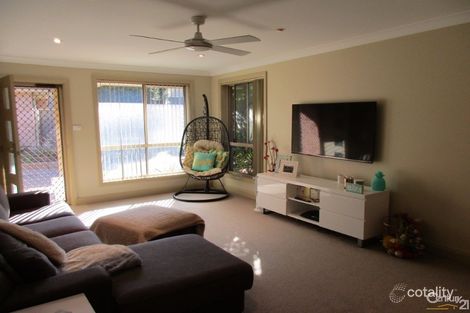 Property photo of 4/28 Calverton Crescent Belmont North NSW 2280