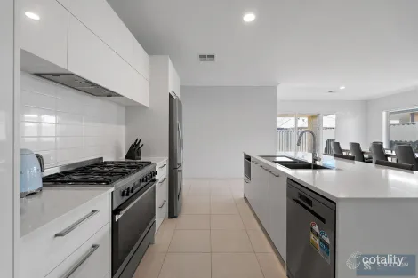 Property photo of 3 Lindley Grange Aveley WA 6069
