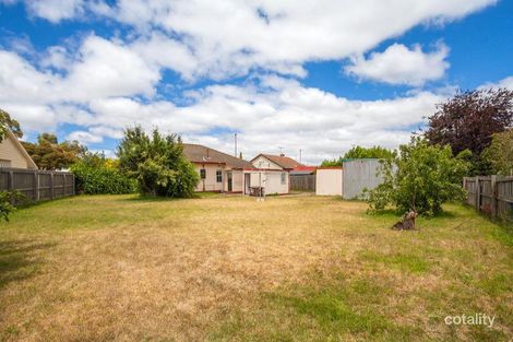 19 Mcneill Ave, East Geelong, VIC 3219