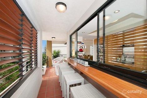 Property photo of 9/10 Albert Avenue Broadbeach QLD 4218