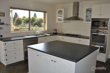 Property photo of 62 St Andrews Close Wallan VIC 3756