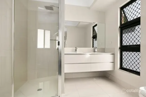 Property photo of 22 Lockyer Crescent Bentley Park QLD 4869