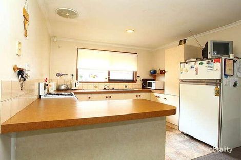 Property photo of 30 Hazelwood Avenue Cranbourne North VIC 3977