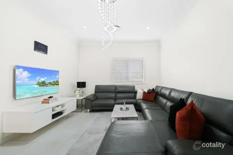 Property photo of 193B Juno Parade Greenacre NSW 2190