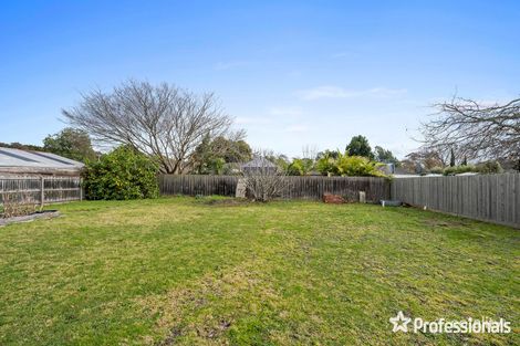 15a Blackburn Rd, Mooroolbark, VIC 3138