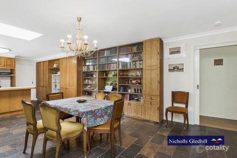 Property photo of 8 Peckover Court Endeavour Hills VIC 3802