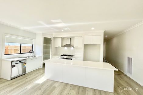 45 Murray Rd, Thornhill Park, VIC 3335