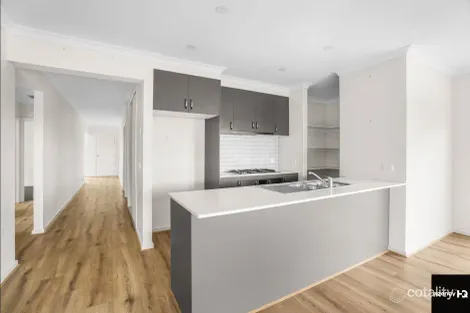 Property photo of 62 Lynwood Drive Thornhill Park VIC 3335