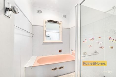 24 Angler St, Woy Woy, NSW 2256