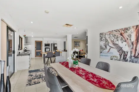 Property photo of 6 Calway Rise Kiara WA 6054