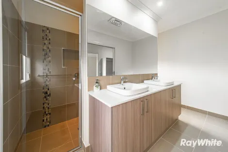 Property photo of 78 Queen Street Kangaroo Flat VIC 3555
