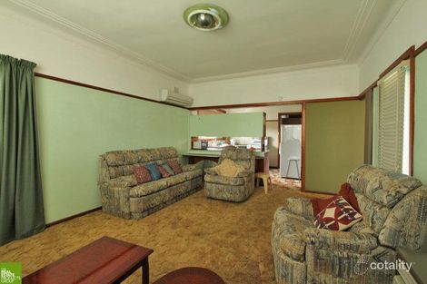 Property photo of 34 Bridge Avenue Oak Flats NSW 2529
