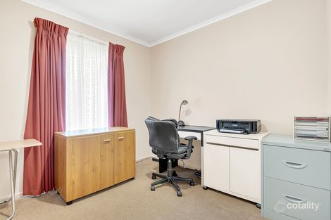 Property photo of 81 Banbury Crescent Craigieburn VIC 3064