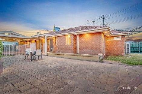 Property photo of 81 Banbury Crescent Craigieburn VIC 3064