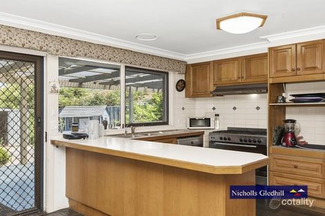 Property photo of 8 Peckover Court Endeavour Hills VIC 3802