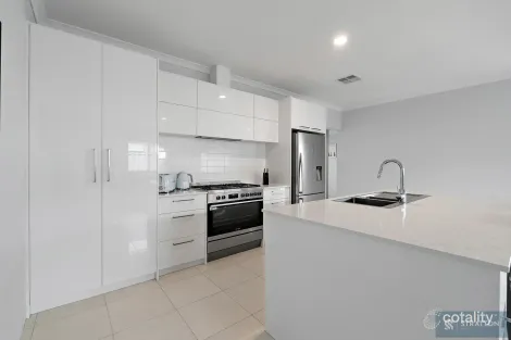 Property photo of 3 Lindley Grange Aveley WA 6069
