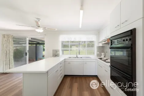 Property photo of 16 Waterside Avenue Sunshine NSW 2264