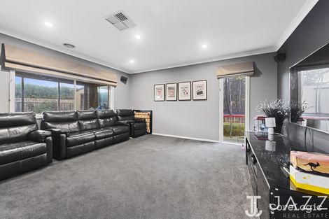 Property photo of 35 Cloudy Crescent Point Cook VIC 3030