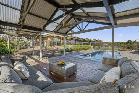 32 Upper Penneys Hill Rd, Onkaparinga Hills, SA 5163
