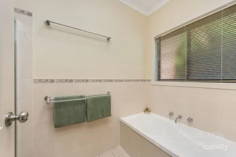 Property photo of 19 Tate Avenue Mount Barker SA 5251