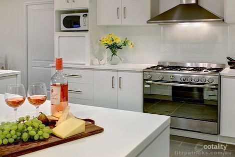 Property photo of 11 Balala Crescent Bourkelands NSW 2650