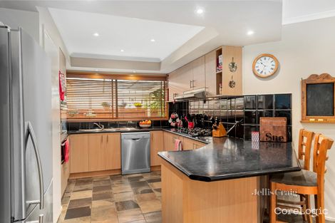 Property photo of 10 Kingfisher Place South Morang VIC 3752